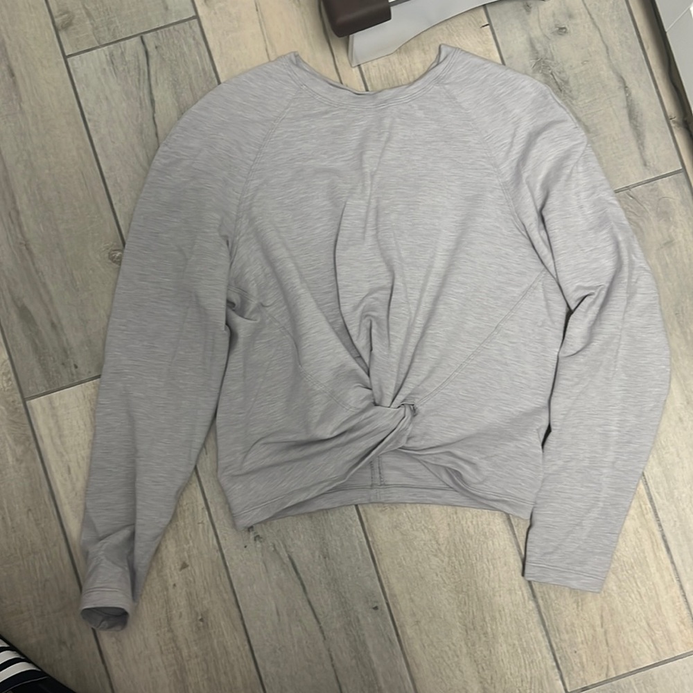 Lululemon Tuck and gather pullover size 2
